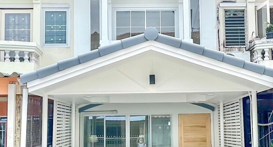 For sale 2 bedrooms townhouse in Nong Khaem, Bangkok