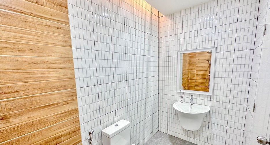For sale 2 bedrooms townhouse in Nong Khaem, Bangkok