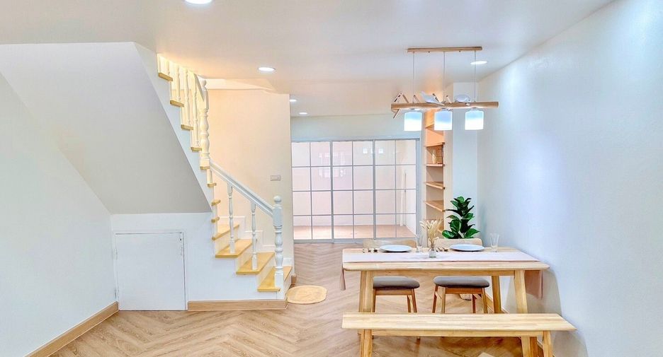 For sale 2 bedrooms townhouse in Nong Khaem, Bangkok