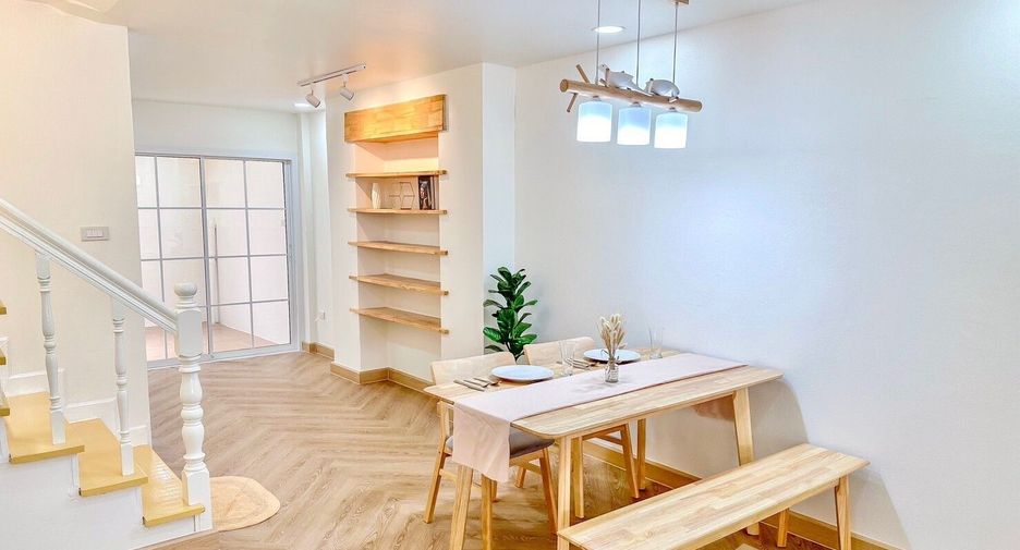 For sale 2 bedrooms townhouse in Nong Khaem, Bangkok