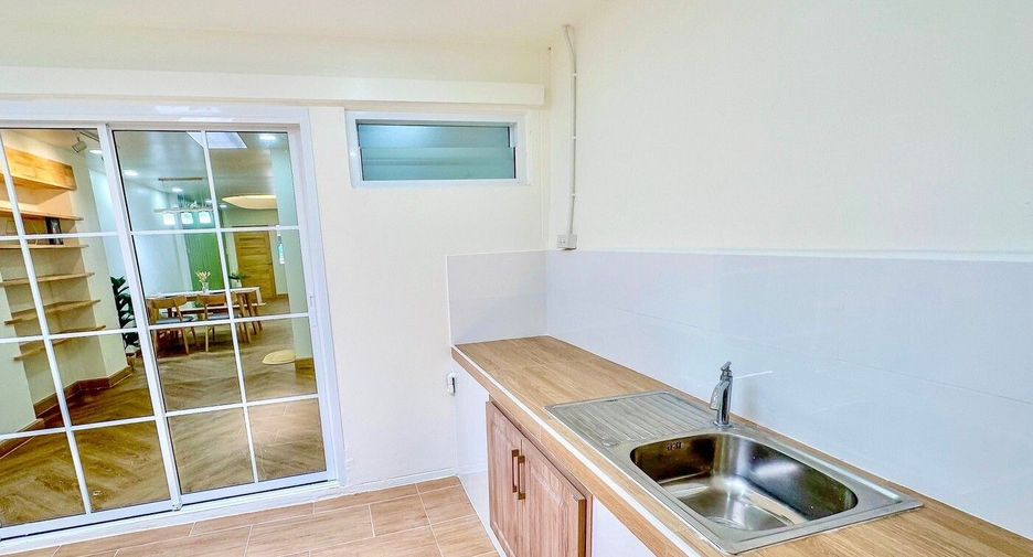 For sale 2 bedrooms townhouse in Nong Khaem, Bangkok