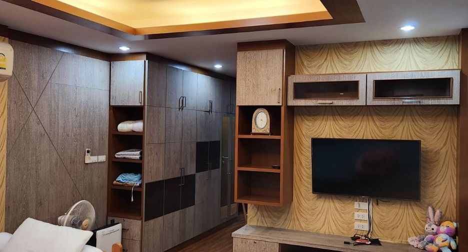 For sale 3 bedrooms retail Space in Mueang Surat Thani, Surat Thani