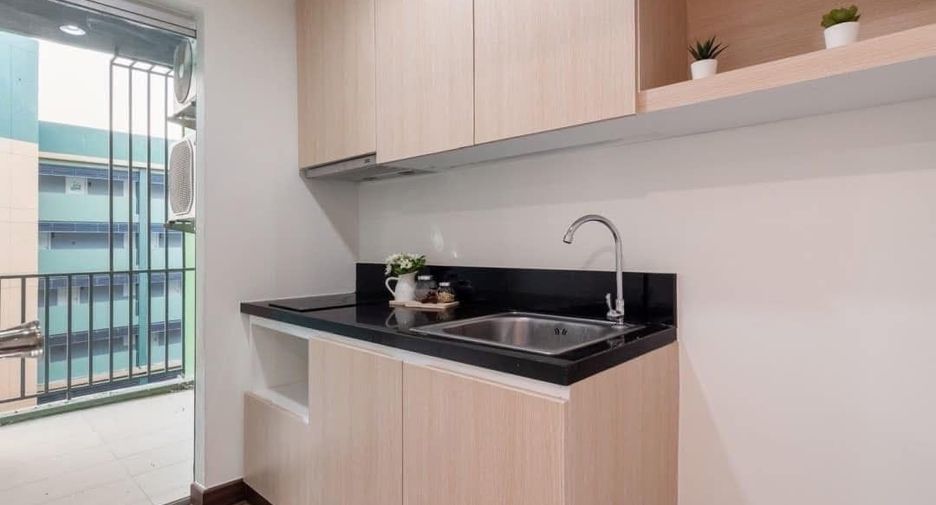 For sale 1 bed condo in Khan Na Yao, Bangkok