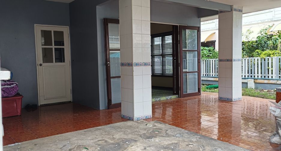 For sale 3 bedrooms townhouse in Khlong Luang, Pathum Thani