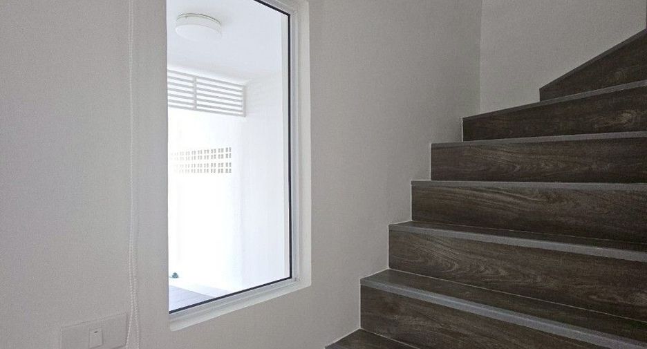 For sale 2 bedrooms townhouse in Mueang Phuket, Phuket