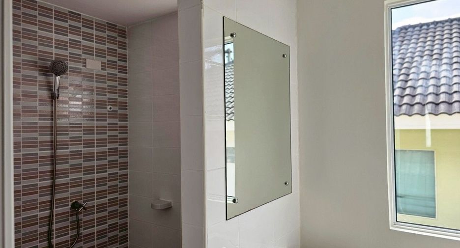 For sale 2 bedrooms townhouse in Mueang Phuket, Phuket
