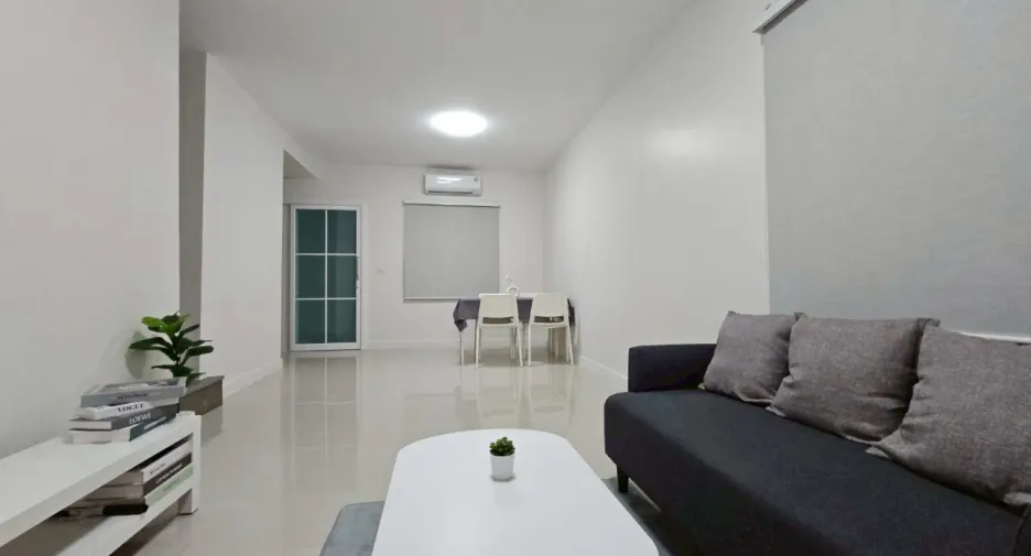 For sale 2 bedrooms townhouse in Mueang Phuket, Phuket