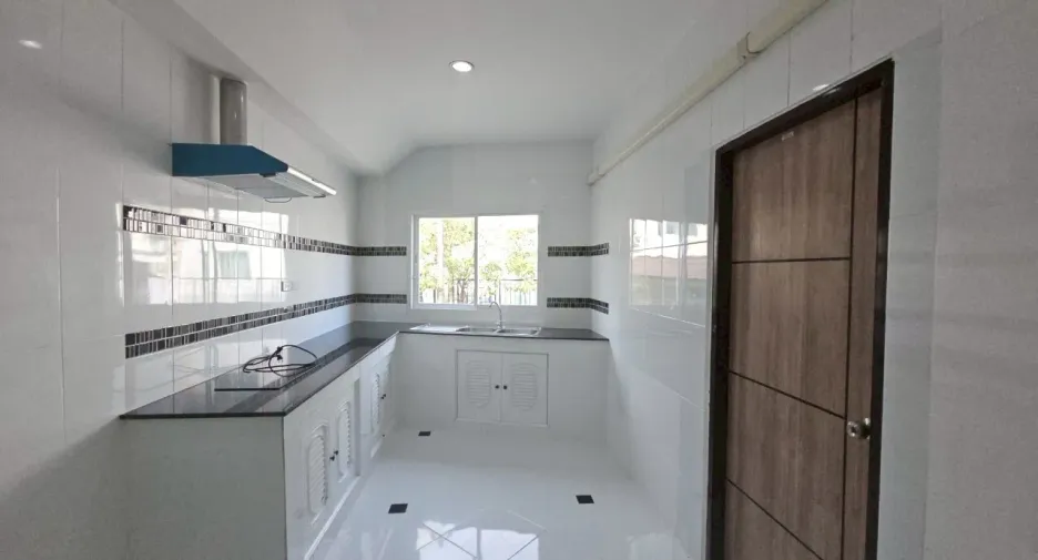 For sale 2 bedrooms townhouse in Mueang Phuket, Phuket