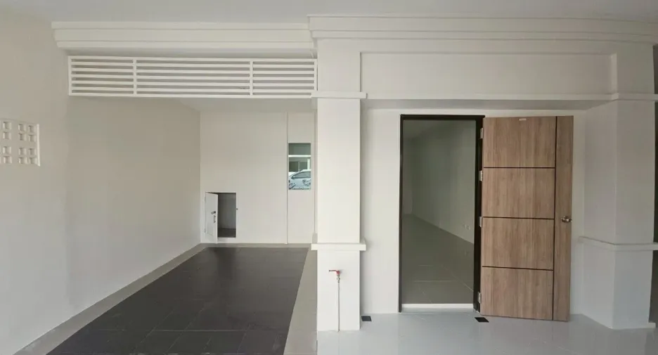 For sale 2 bedrooms townhouse in Mueang Phuket, Phuket