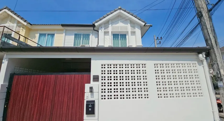 For sale 2 bedrooms townhouse in Mueang Phuket, Phuket