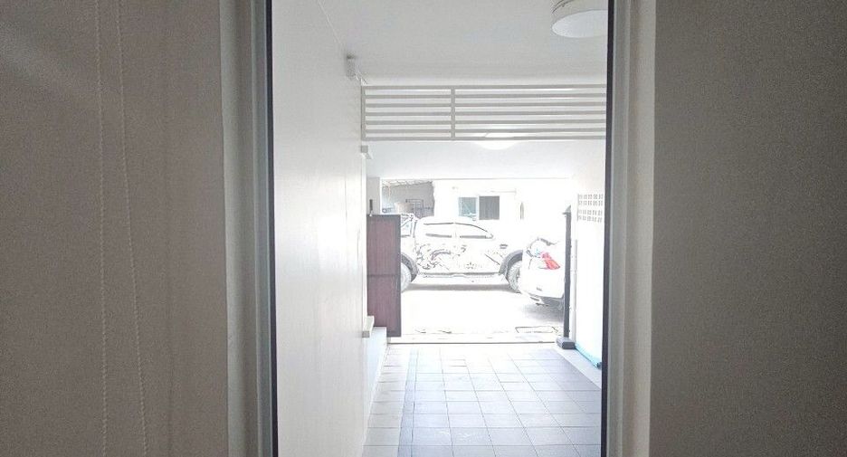 For sale 2 bedrooms townhouse in Mueang Phuket, Phuket