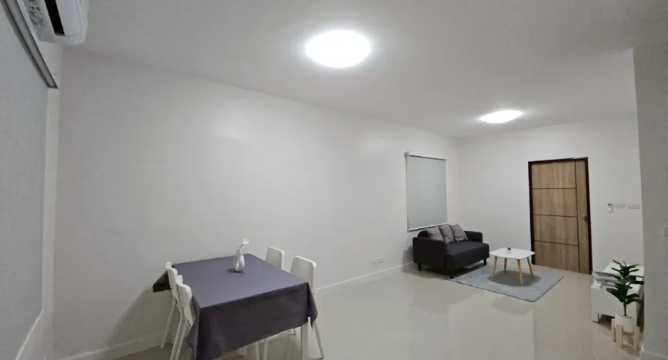 For sale 2 bedrooms townhouse in Mueang Phuket, Phuket
