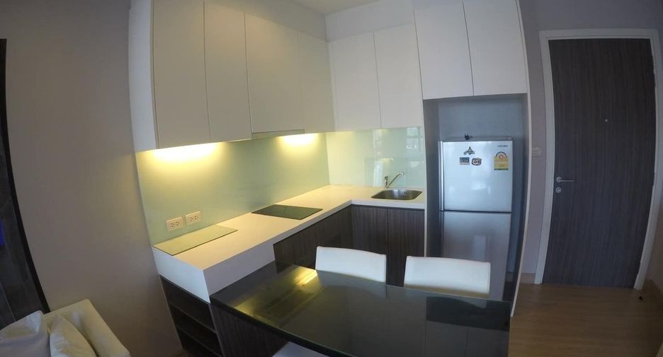 Wohnung zum Kauf mit 1 Zimmer in Khlong San, Bangkok