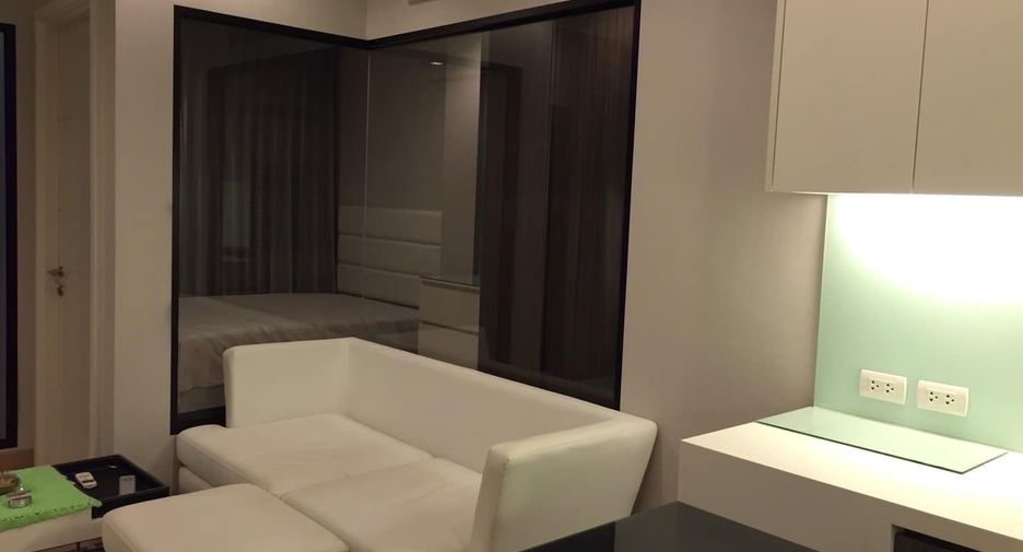Wohnung zum Kauf mit 1 Zimmer in Khlong San, Bangkok