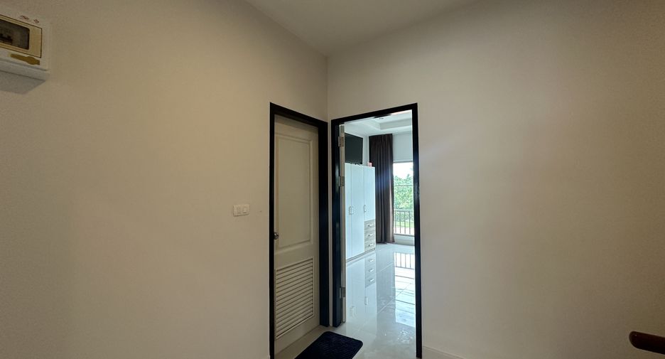 For rent 3 bedrooms house in Mueang Phuket, Phuket