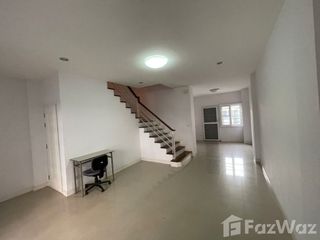 For sale 3 bedrooms townhouse in Phasi Charoen, Bangkok