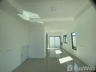 For sale 3 bedrooms townhouse in Lat Krabang, Bangkok