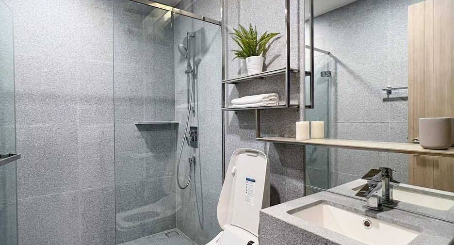 For sale 2 bedrooms condo in Pathum Wan, Bangkok