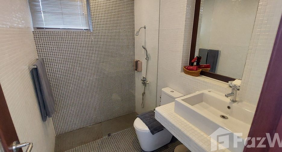 For sale and for rent 15 bedrooms townhouse in Thalang, Phuket