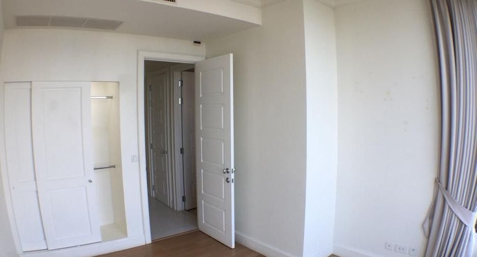 For sale and for rent 2 bedrooms condo in Watthana, Bangkok