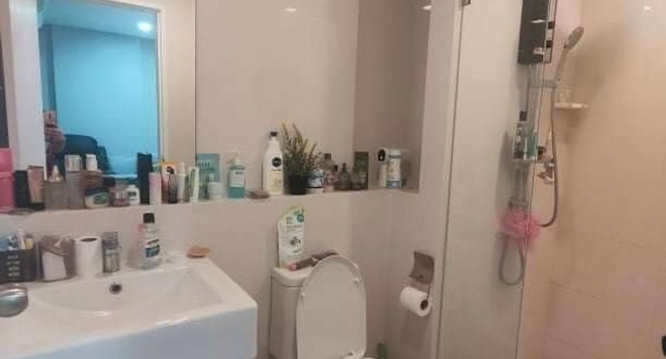 For sale 1 bed condo in Huai Khwang, Bangkok