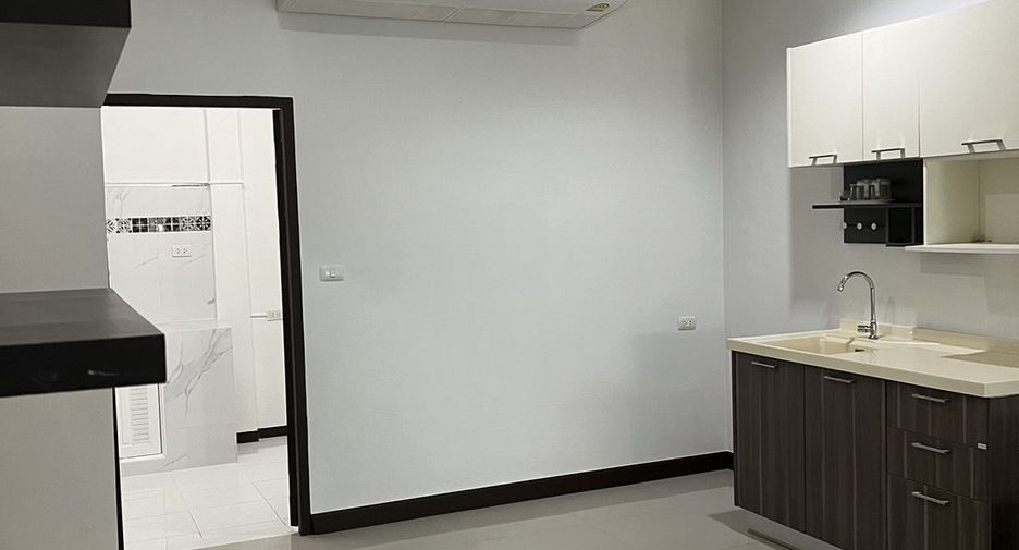 Reihenhaus zum Kauf mit 4 Zimmer in Thalang, Phuket