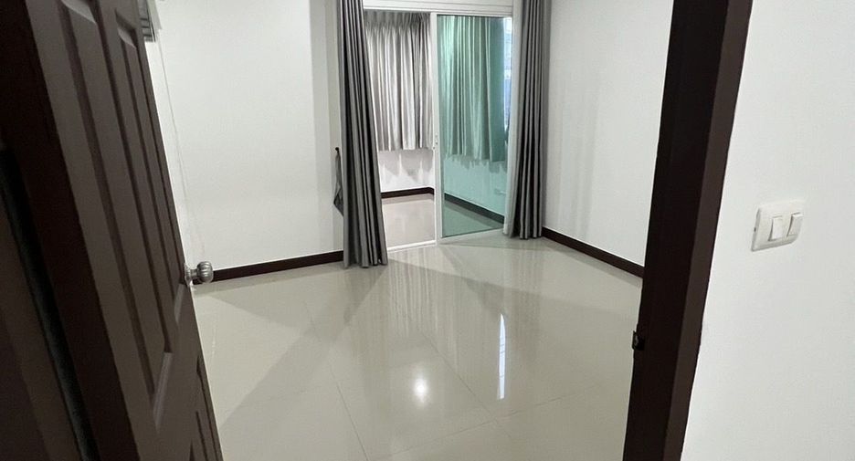 Reihenhaus zum Kauf mit 4 Zimmer in Thalang, Phuket