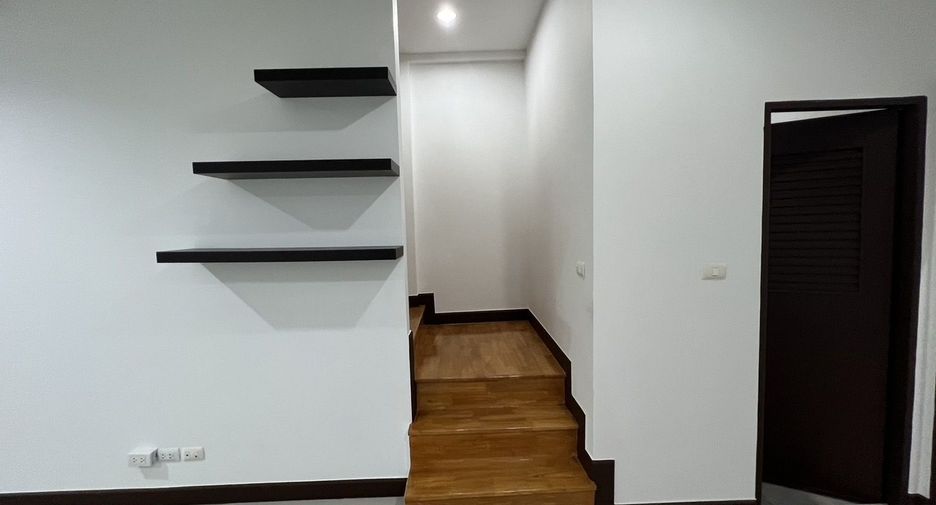 Reihenhaus zum Kauf mit 4 Zimmer in Thalang, Phuket