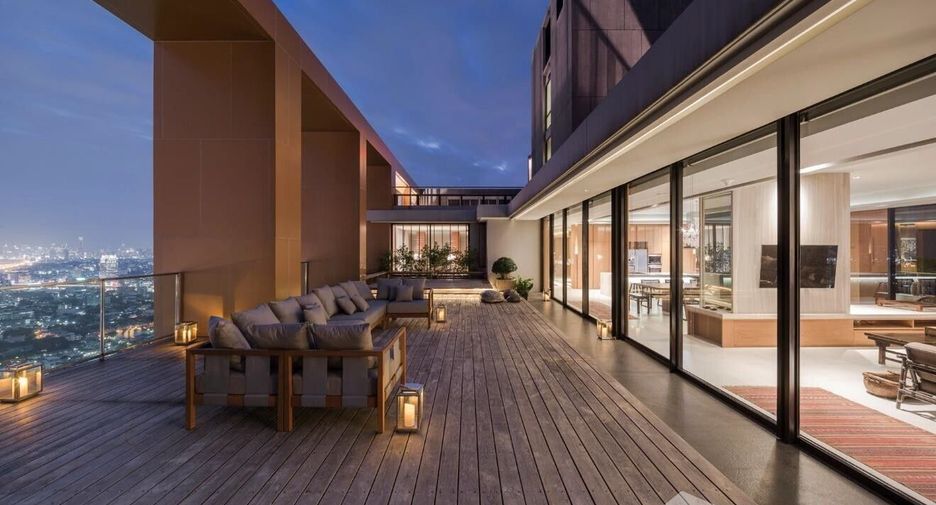 For sale 4 bedrooms condo in Chatuchak, Bangkok