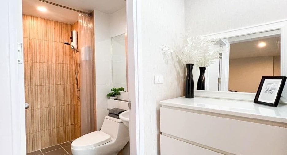 For sale 1 bed condo in Huai Khwang, Bangkok