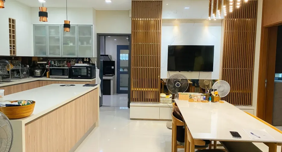 For sale 4 bedrooms villa in Taling Chan, Bangkok