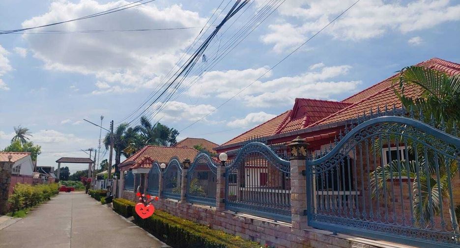 À louer 4 chambres maison à Bang Lamung, Chonburi