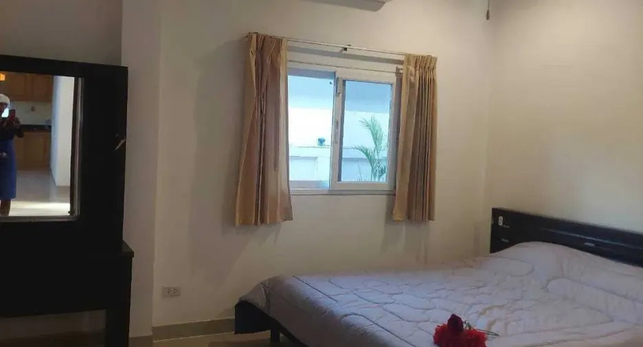 À louer 4 chambres maison à Bang Lamung, Chonburi