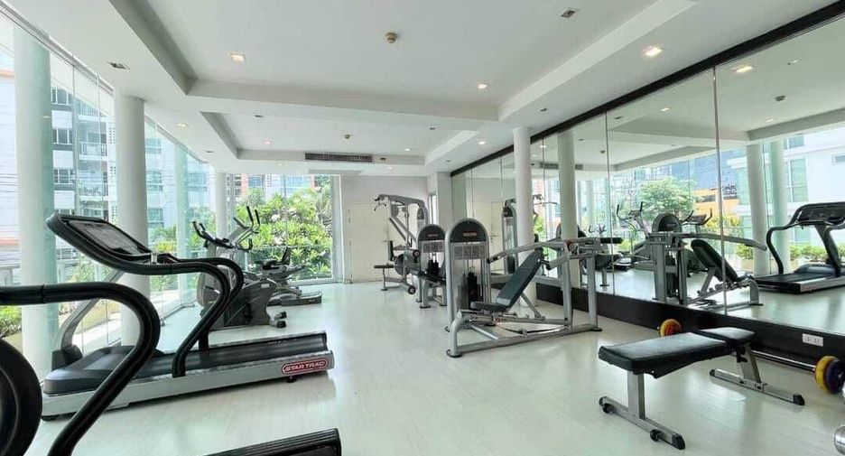 For sale 1 bed condo in Phra Khanong, Bangkok