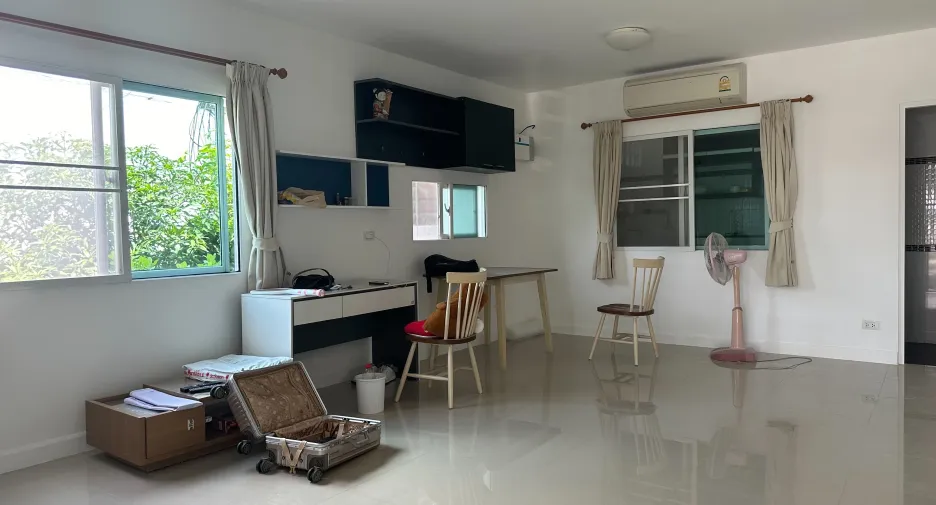 For rent 3 bedrooms townhouse in Mueang Phuket, Phuket