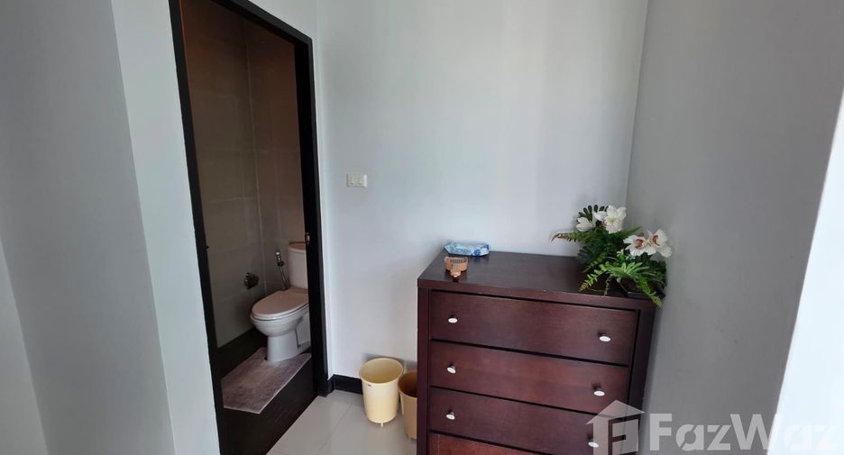 À louer 3 chambres villa à Mueang Phuket, Phuket