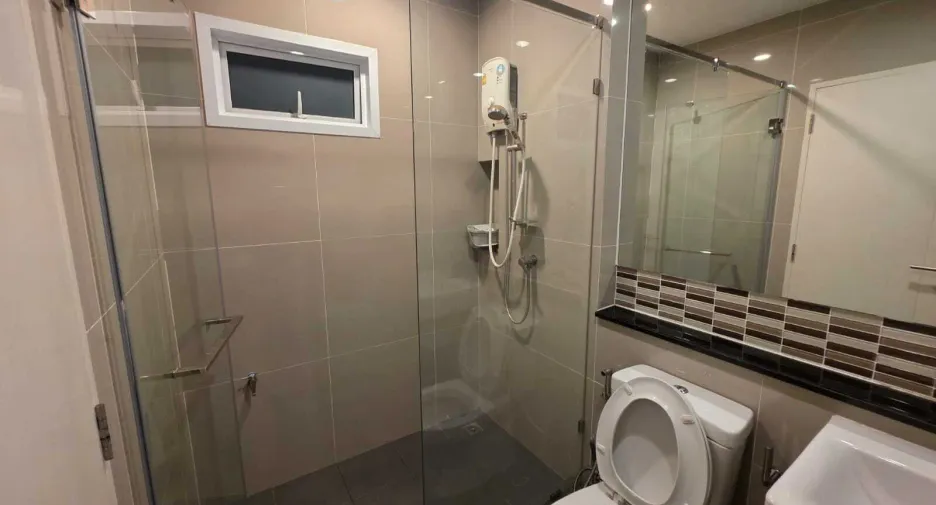 Haus zur Miete mit 4 Zimmer in Mueang Phuket, Phuket