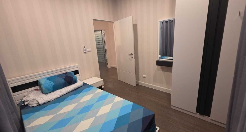 Haus zur Miete mit 4 Zimmer in Mueang Phuket, Phuket
