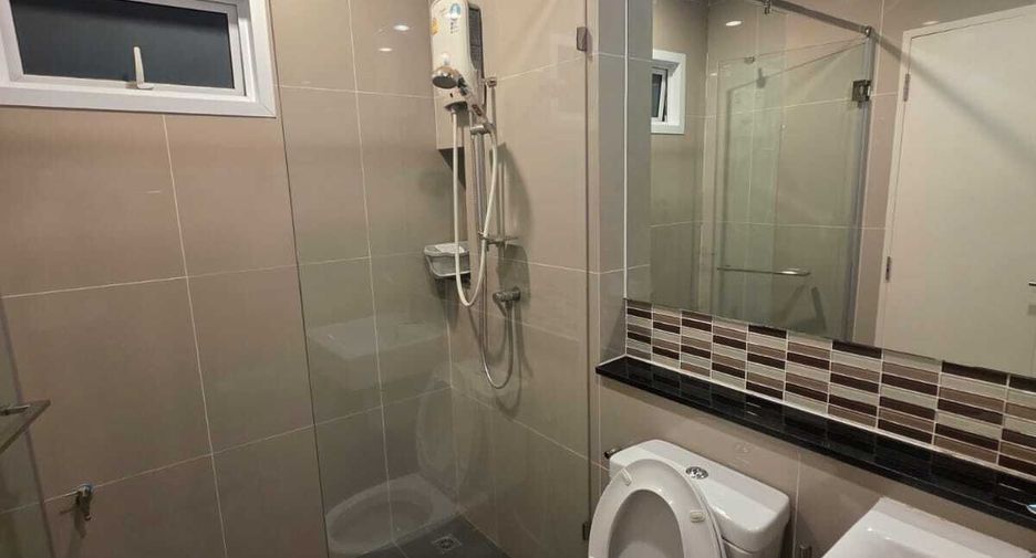 Haus zur Miete mit 4 Zimmer in Mueang Phuket, Phuket