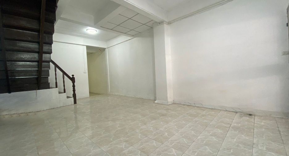Casa adosada en venta de 2 habitaciones en Mueang Samut Prakan, Samut Prakan