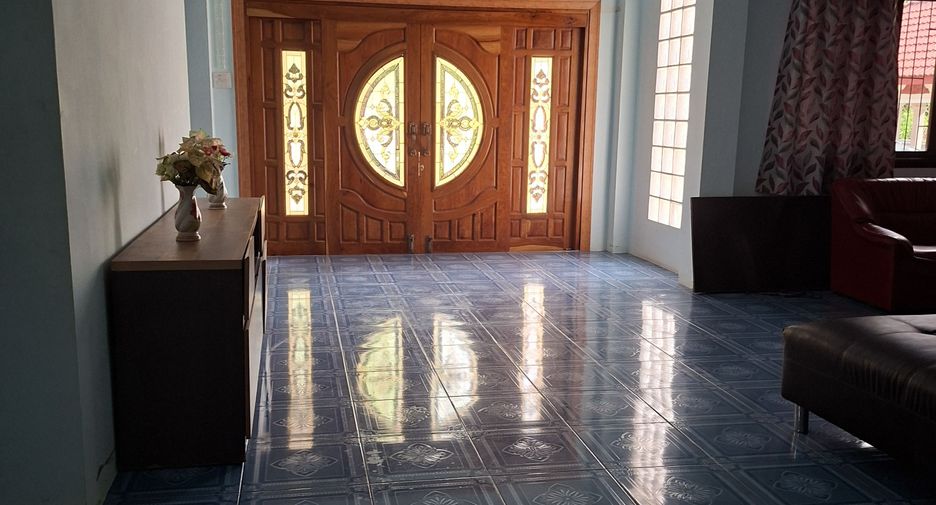 For sale 7 bedrooms house in Mueang Amnat Charoen, Amnat Charoen