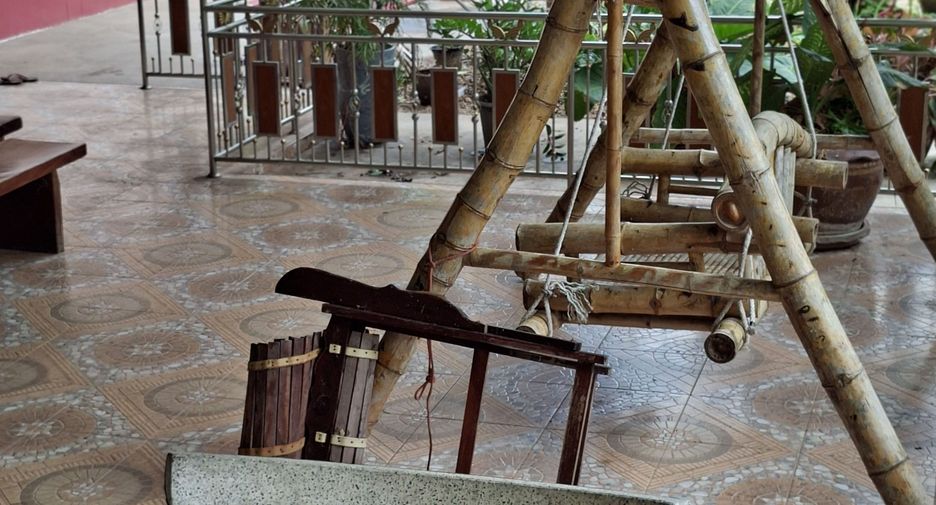 For sale 7 bedrooms house in Mueang Amnat Charoen, Amnat Charoen