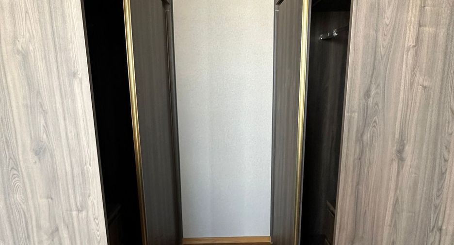 For sale 4 ベッドルーム condo in Khlong Toei, Bangkok