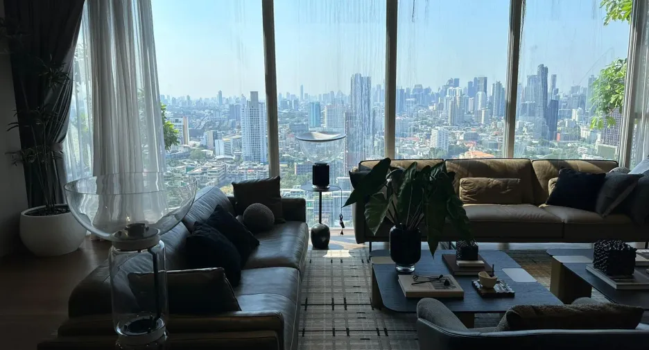 For sale 4 ベッドルーム condo in Khlong Toei, Bangkok