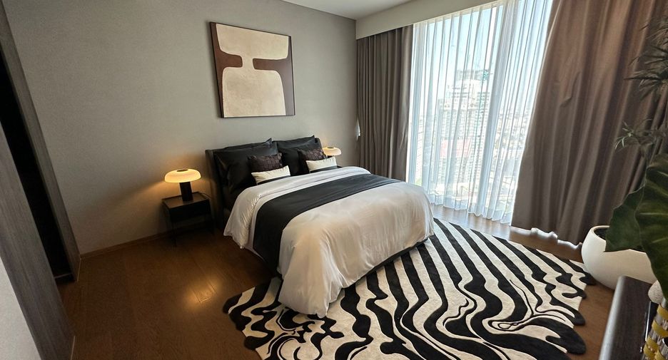 For sale 4 ベッドルーム condo in Khlong Toei, Bangkok