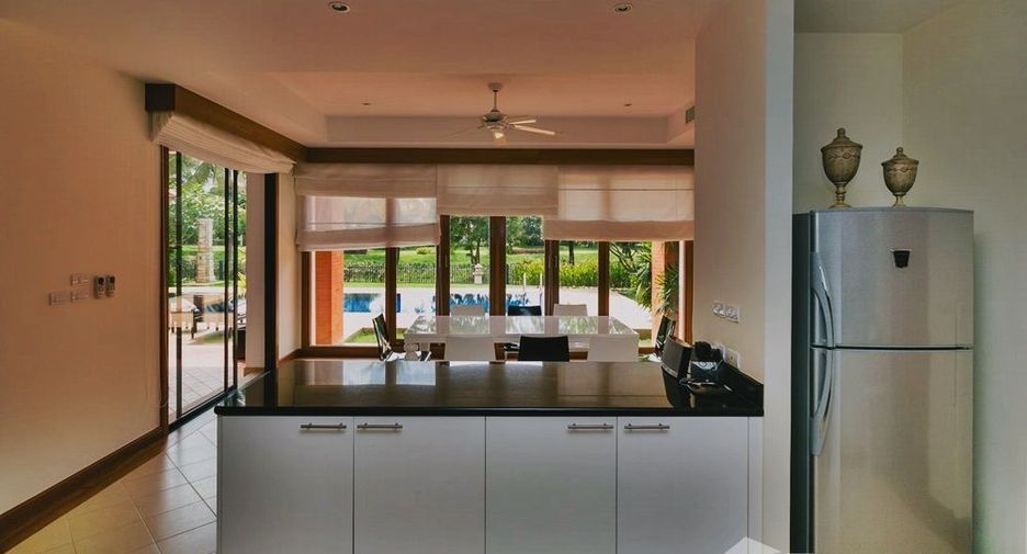 For rent 4 bedrooms villa in Thalang, Phuket