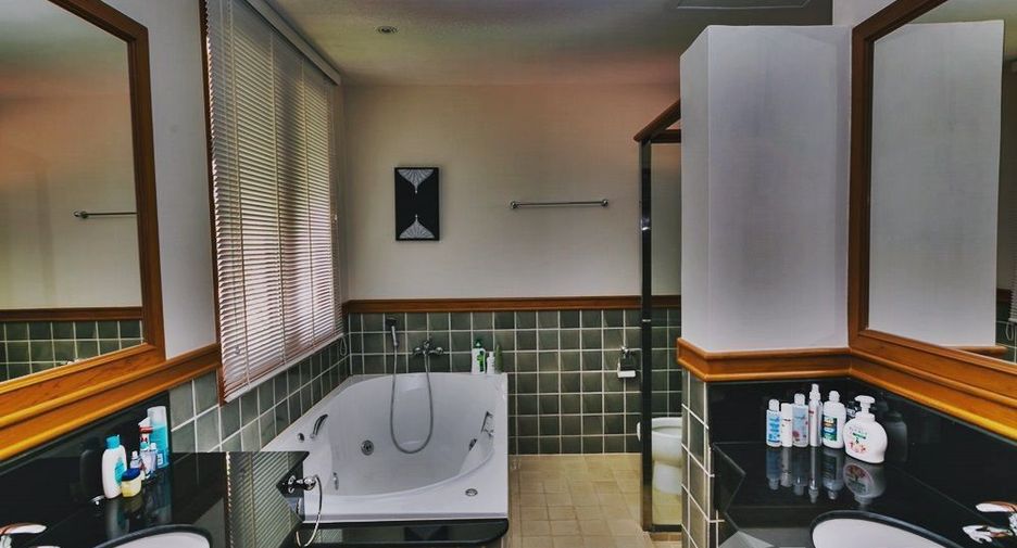 Villa en alquiler de 4 habitaciones en Thalang, Phuket