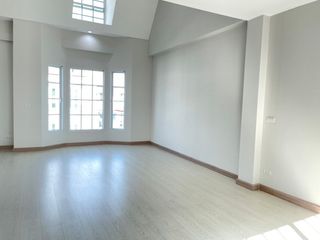 For sale 3 bedrooms townhouse in Bang Kapi, Bangkok