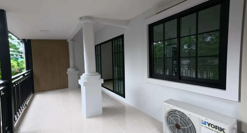 For sale 3 bedrooms townhouse in Mueang Phuket, Phuket
