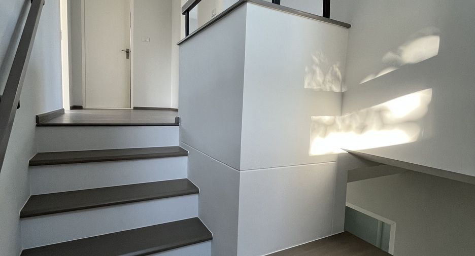 For sale 5 bedrooms house in Khlong Sam Wa, Bangkok